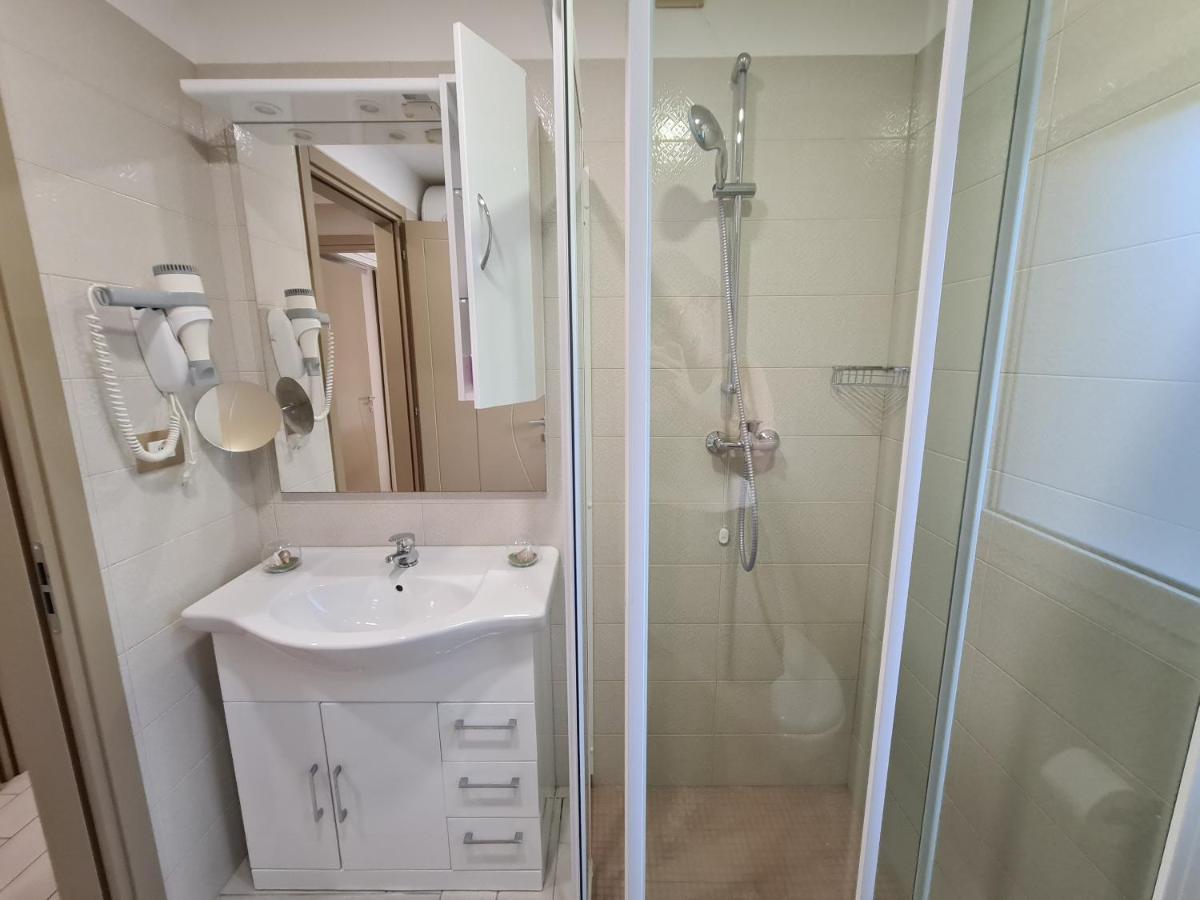 Nero D'Avorio Apartments Rimini Extérieur photo